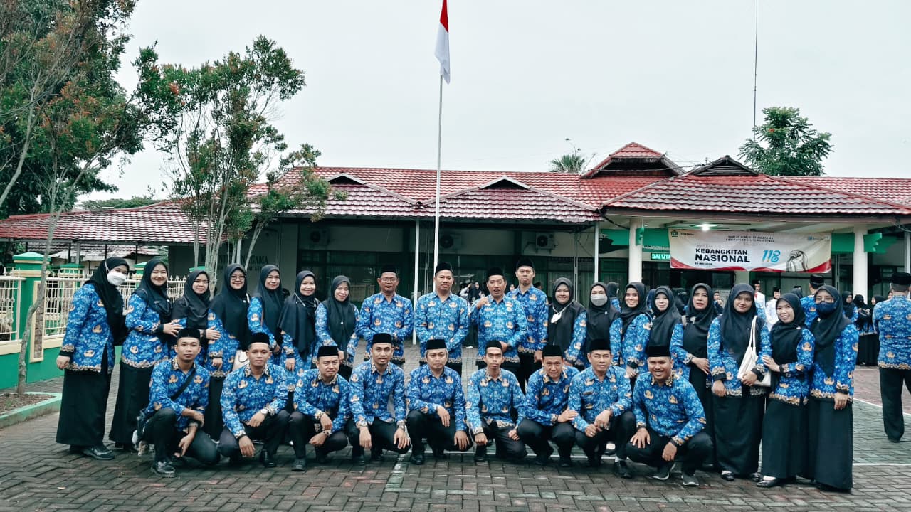 Semangat Nasionalisme Membara, MAN 2 Hsu Ambil Bagian dalam Peringatan Hari Kebangkitan Nasional 